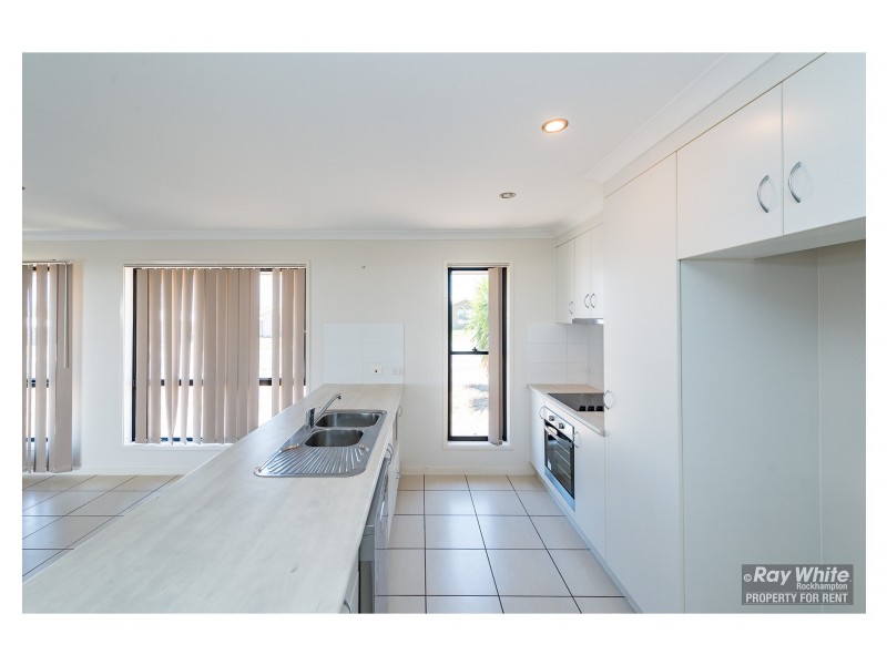 7 Benjamin Drive, Gracemere QLD 4702