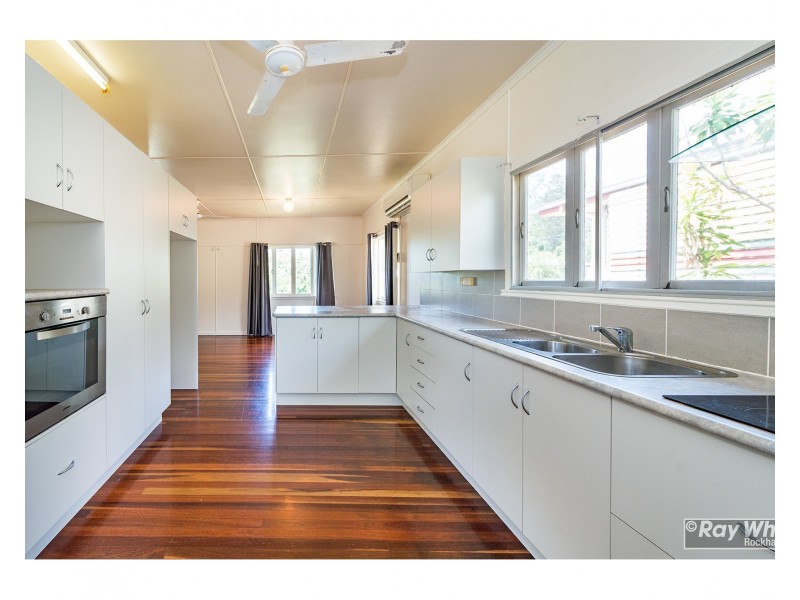202 High Street, Berserker QLD 4701