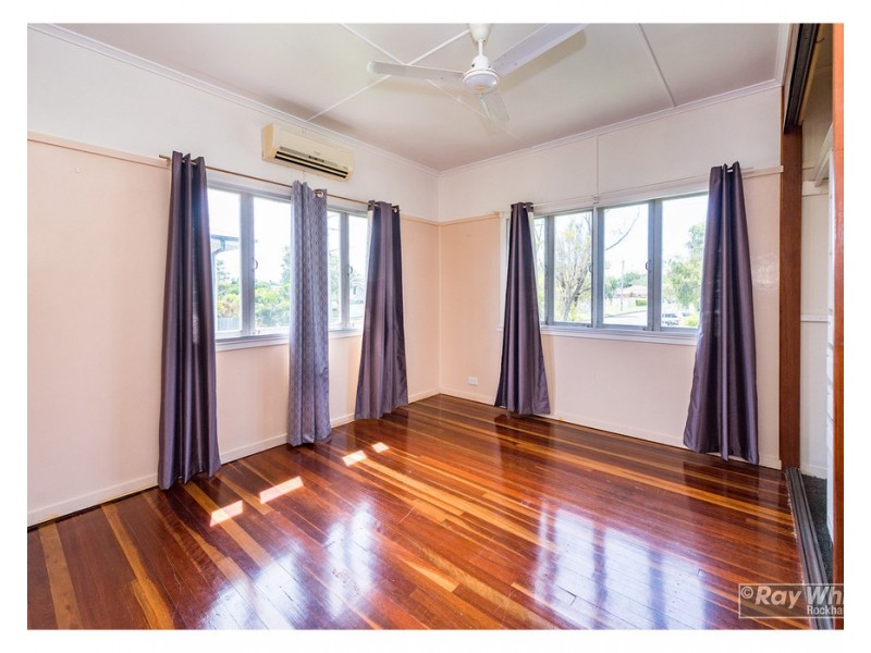 202 High Street, Berserker QLD 4701