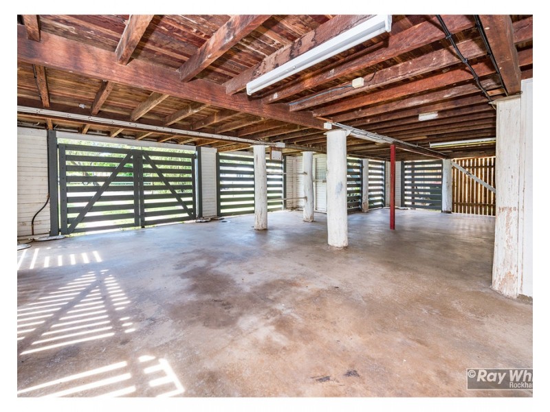 202 High Street, Berserker QLD 4701