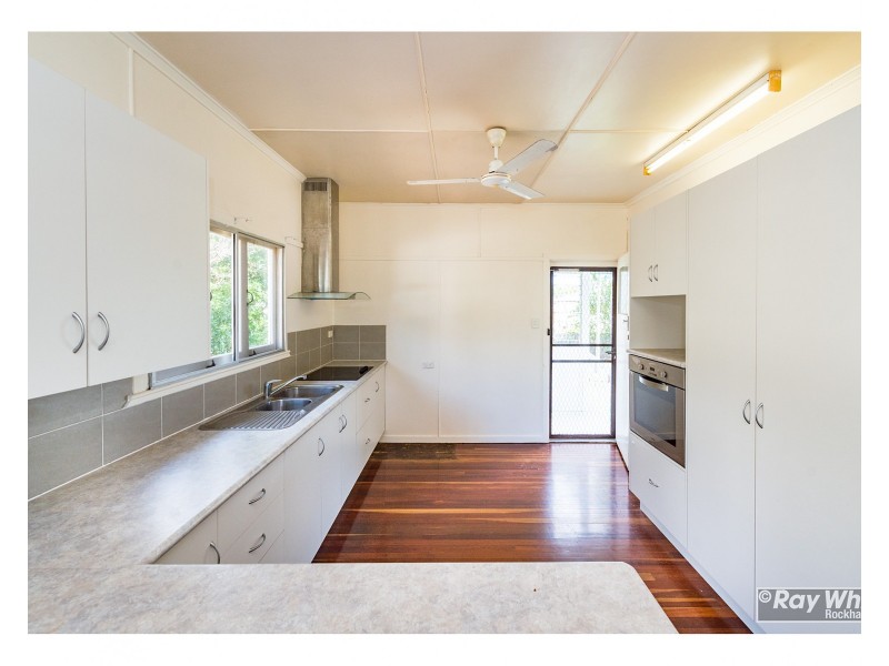 202 High Street, Berserker QLD 4701