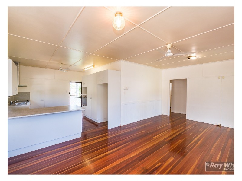 202 High Street, Berserker QLD 4701