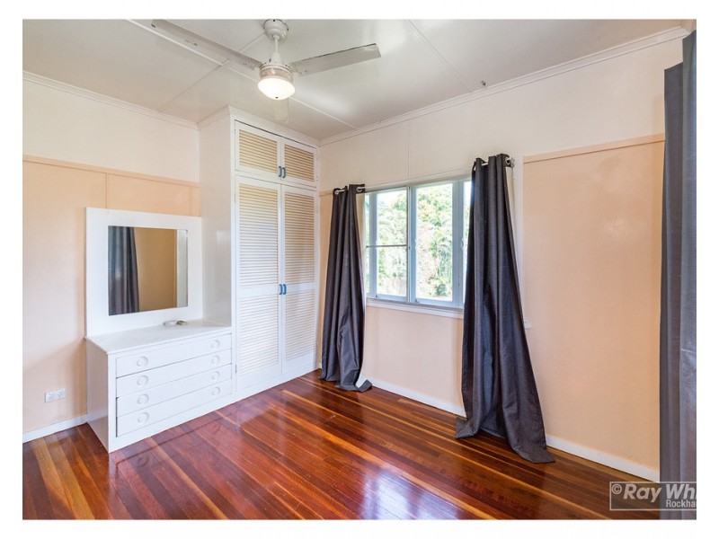 202 High Street, Berserker QLD 4701