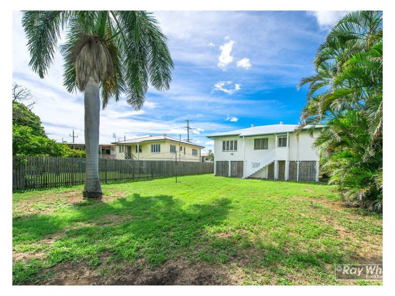 202 High Street, Berserker QLD 4701