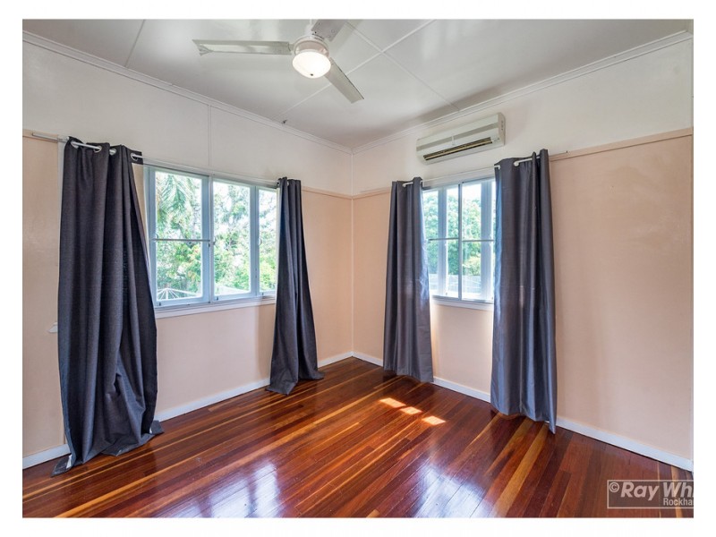 202 High Street, Berserker QLD 4701