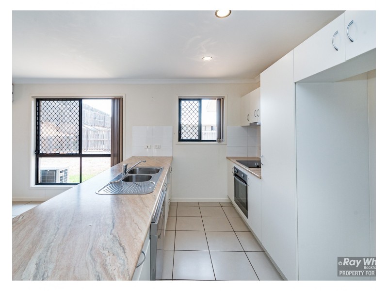 27 Viney Street, Gracemere QLD 4702