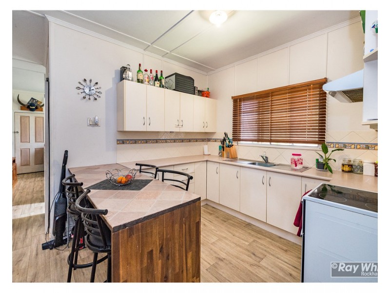 115 Main Street, Park Avenue QLD 4701