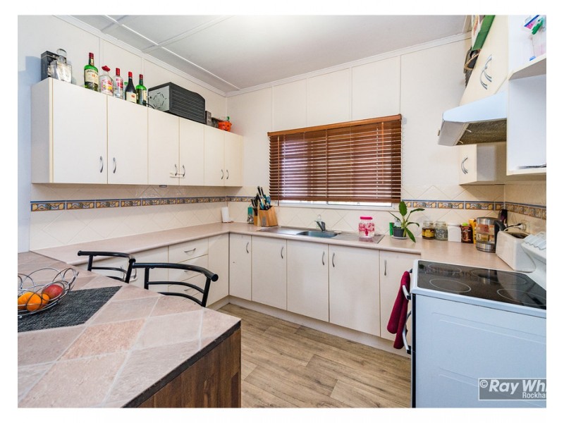 115 Main Street, Park Avenue QLD 4701