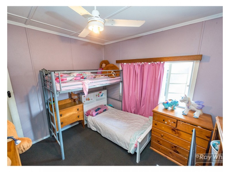 115 Main Street, Park Avenue QLD 4701