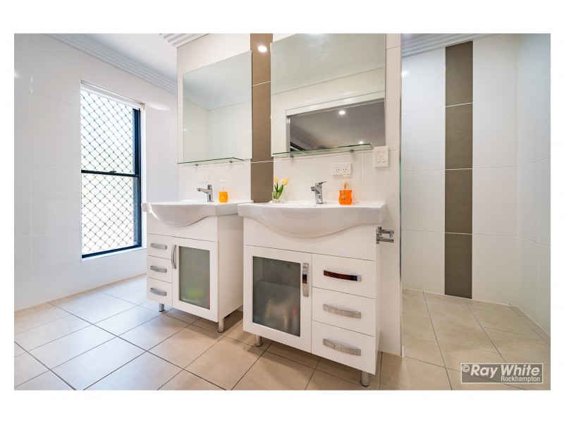 8 Rainbow Court, Frenchville QLD 4701