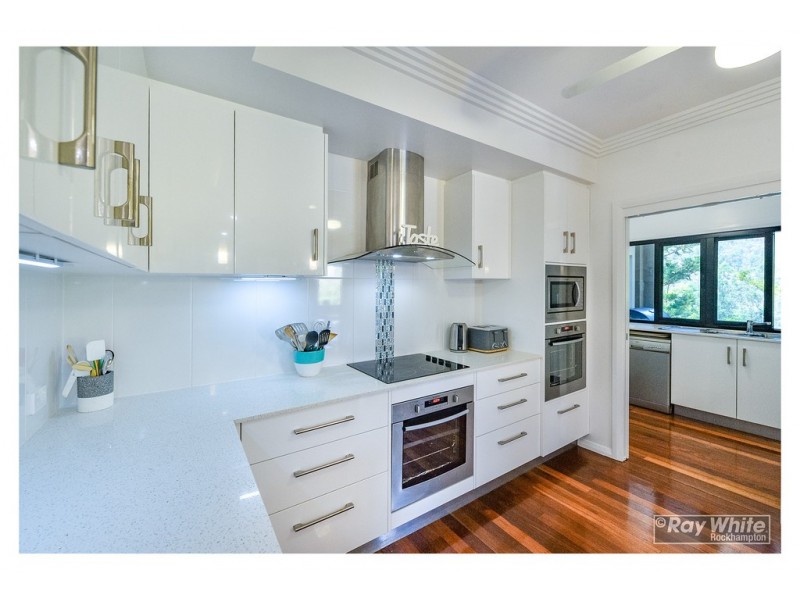 8 Rainbow Court, Frenchville QLD 4701
