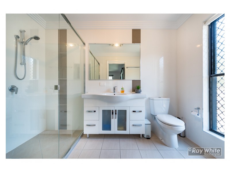 8 Rainbow Court, Frenchville QLD 4701