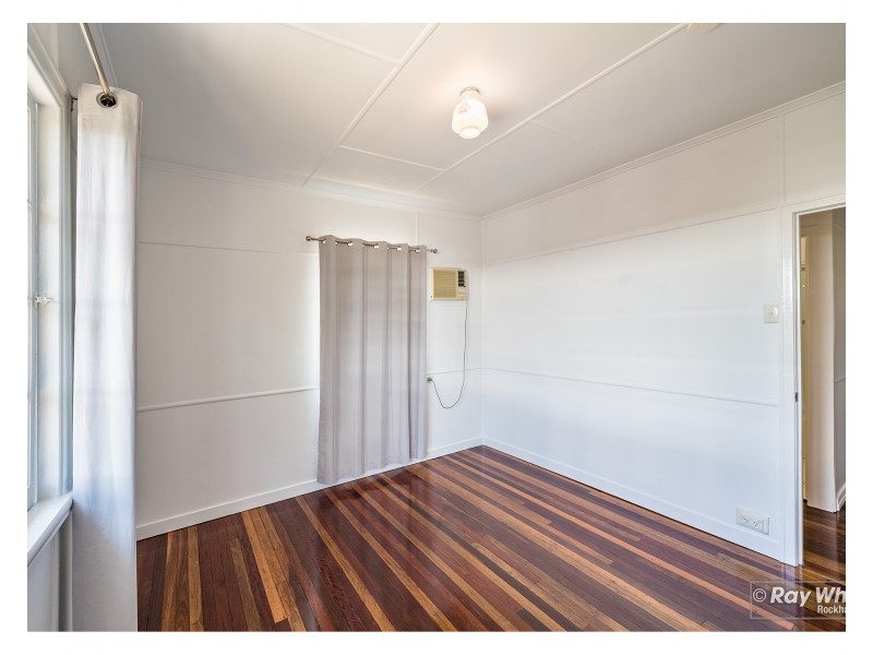 37 Brae Street, The Range QLD 4700