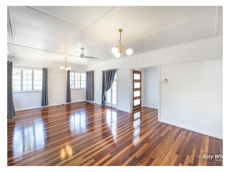 37 Brae Street, The Range QLD 4700