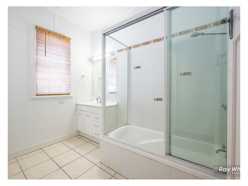 37 Brae Street, The Range QLD 4700