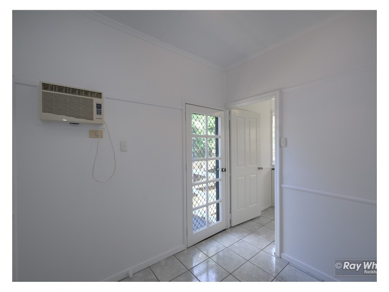 37 Brae Street, The Range QLD 4700
