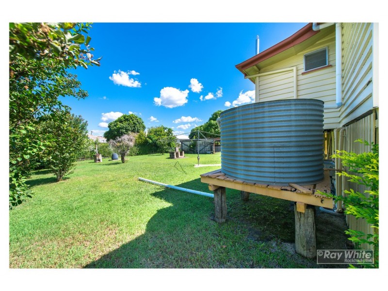 158 Earl Street, Berserker QLD 4701