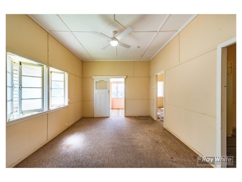 158 Earl Street, Berserker QLD 4701