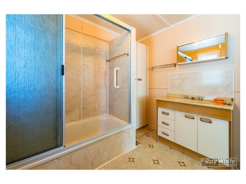 158 Earl Street, Berserker QLD 4701