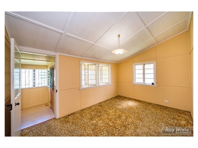 158 Earl Street, Berserker QLD 4701