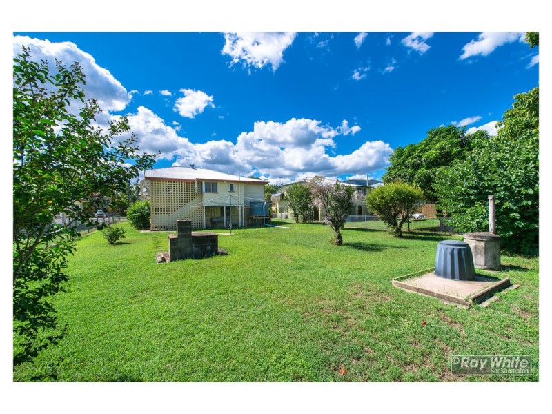 158 Earl Street, Berserker QLD 4701