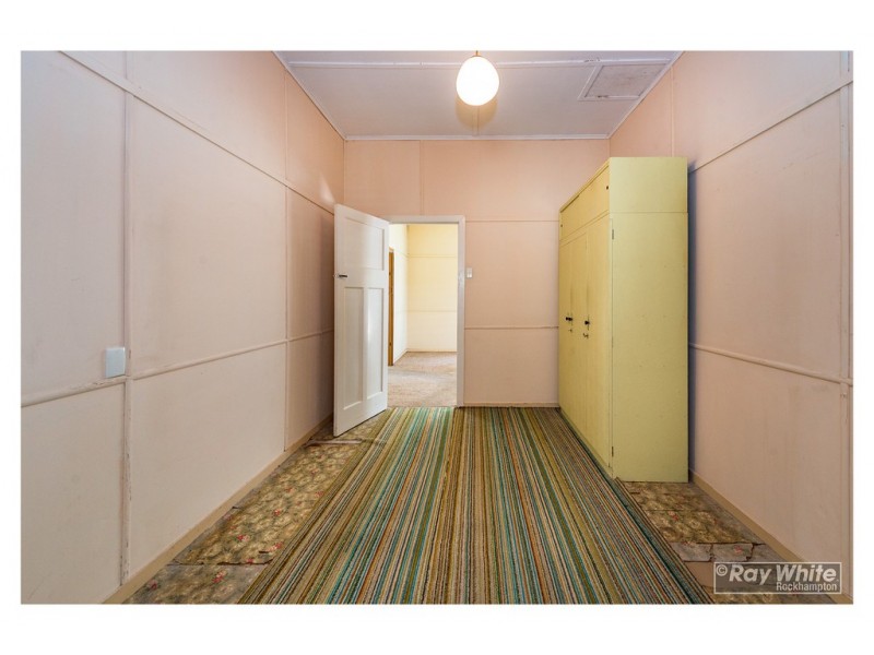 158 Earl Street, Berserker QLD 4701