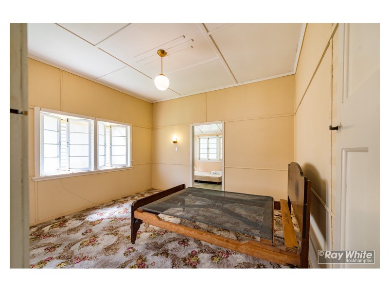 158 Earl Street, Berserker QLD 4701