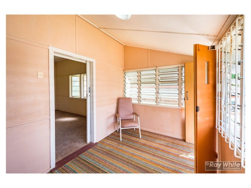 158 Earl Street, Berserker QLD 4701