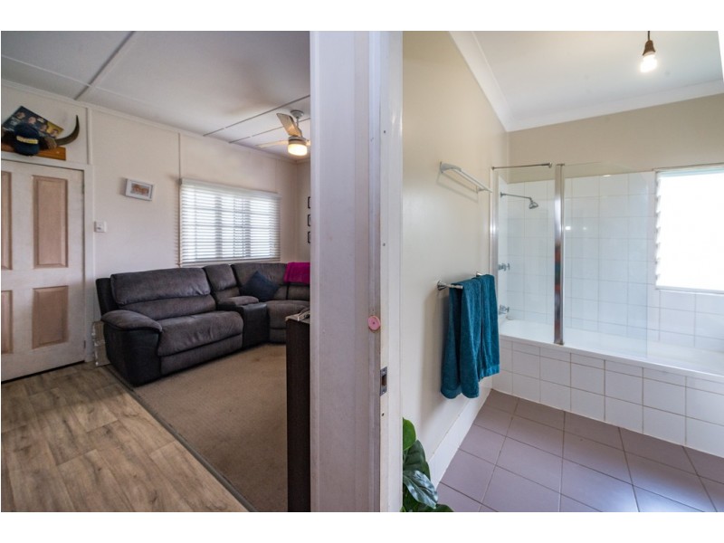 115 Main Street, Park Avenue QLD 4701