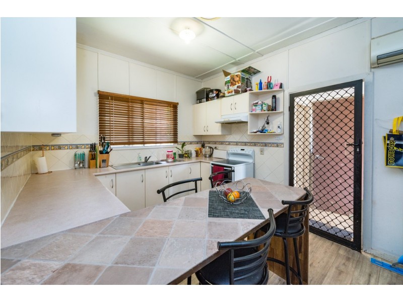 115 Main Street, Park Avenue QLD 4701