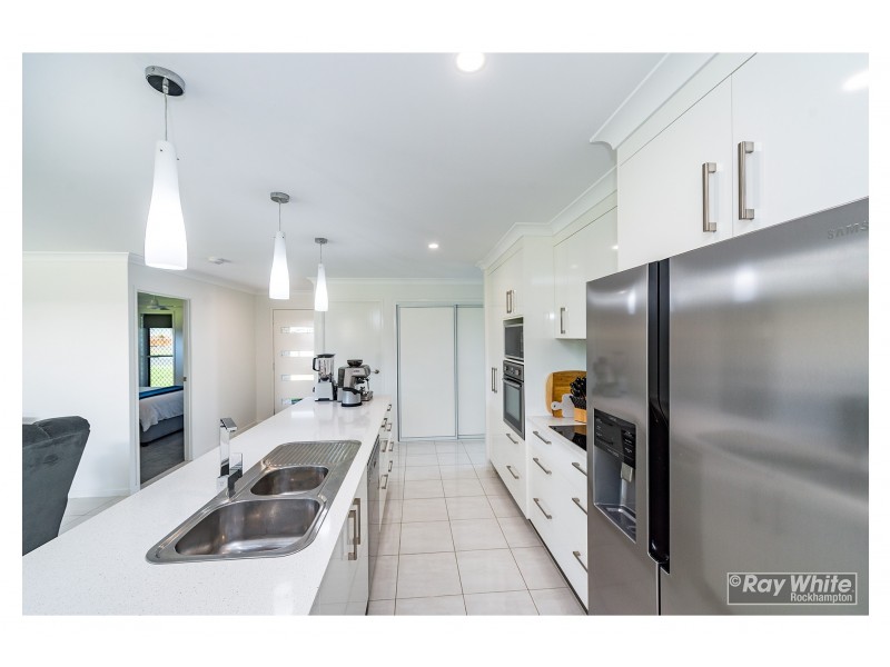 10 New Haven Way, Parkhurst QLD 4702