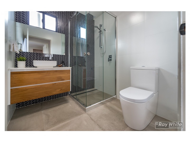 44 Poplar Street, Cooee Bay QLD 4703