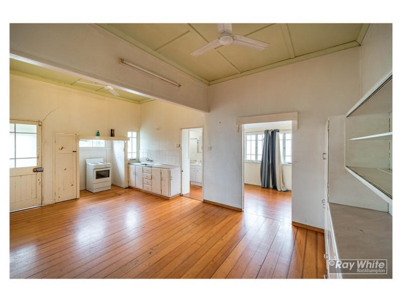 69 Livingstone Street, Berserker QLD 4701