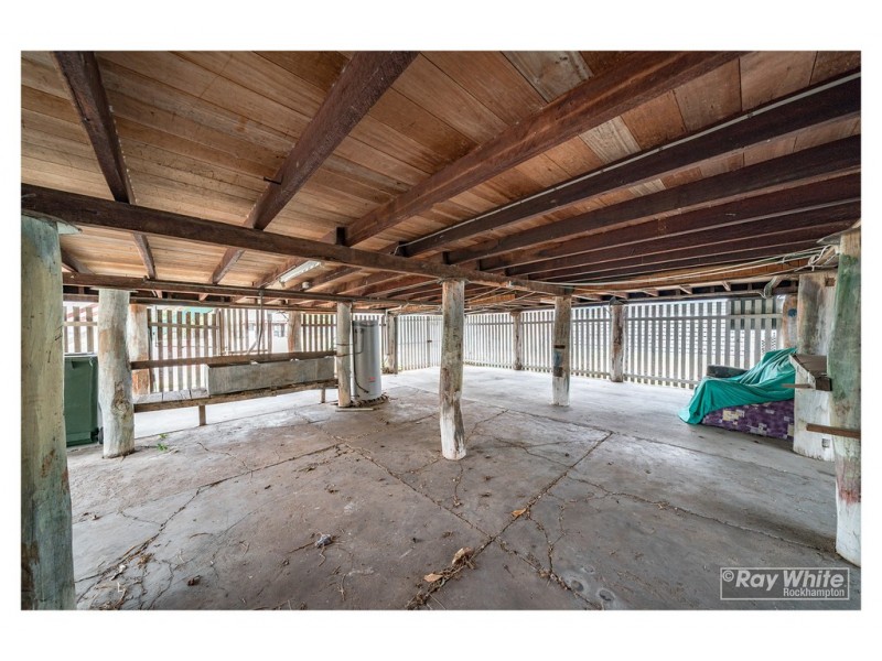 69 Livingstone Street, Berserker QLD 4701