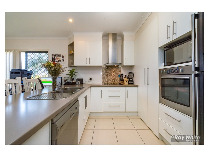 25 Tawarra Crescent, Gracemere QLD 4702