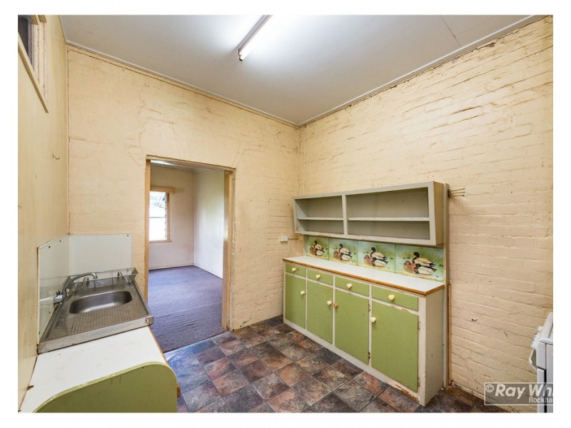 40 Peterson Street, West Rockhampton QLD 4700