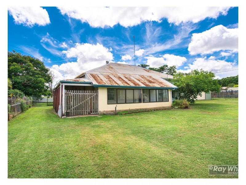 40 Peterson Street, West Rockhampton QLD 4700