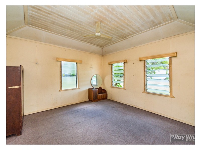 40 Peterson Street, West Rockhampton QLD 4700