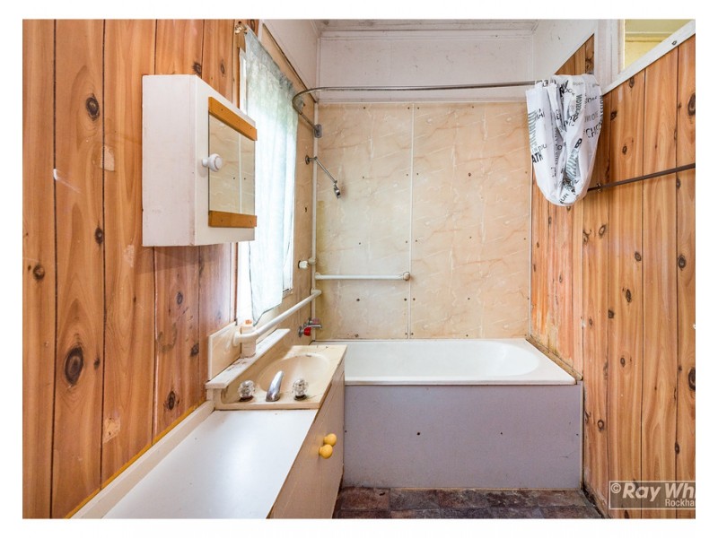 40 Peterson Street, West Rockhampton QLD 4700