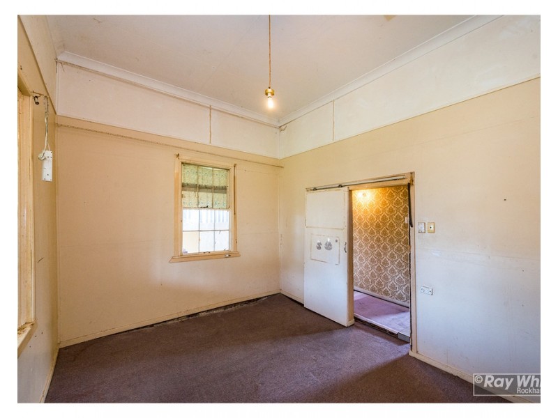 40 Peterson Street, West Rockhampton QLD 4700