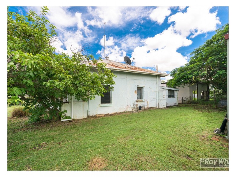 40 Peterson Street, West Rockhampton QLD 4700