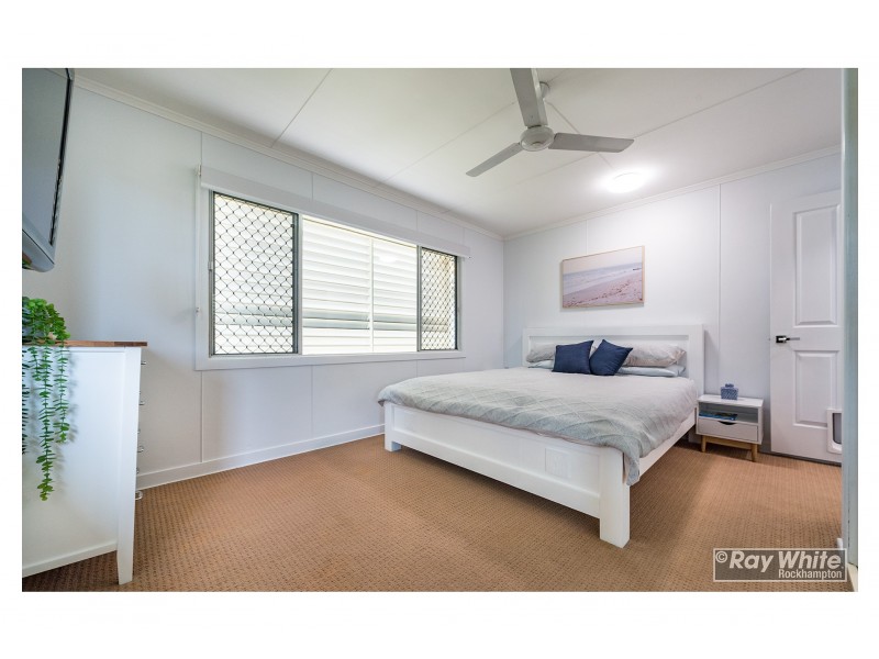 224 Richardson Road, Park Avenue QLD 4701