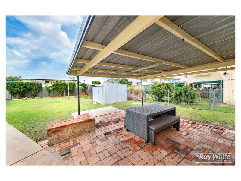 224 Richardson Road, Park Avenue QLD 4701