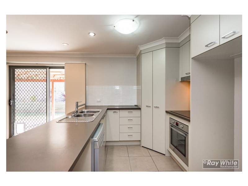 11/249 Mason Street, Koongal QLD 4701