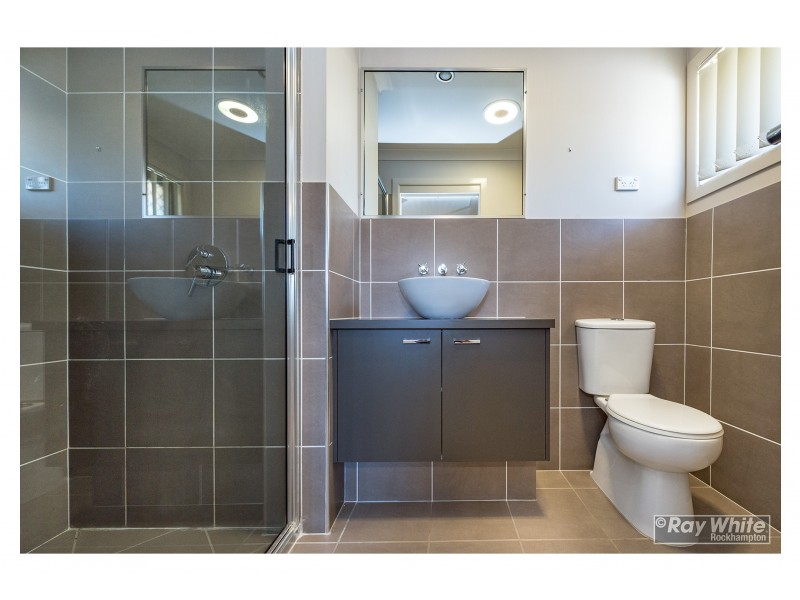 11/249 Mason Street, Koongal QLD 4701