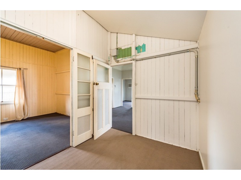 163 High Street, Berserker QLD 4701