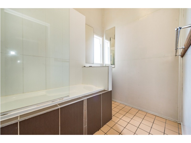 163 High Street, Berserker QLD 4701