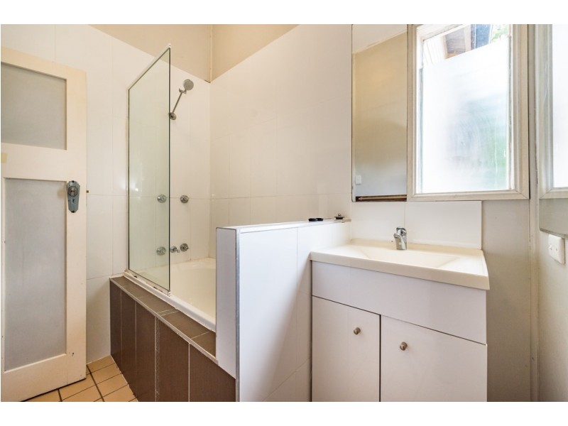 163 High Street, Berserker QLD 4701