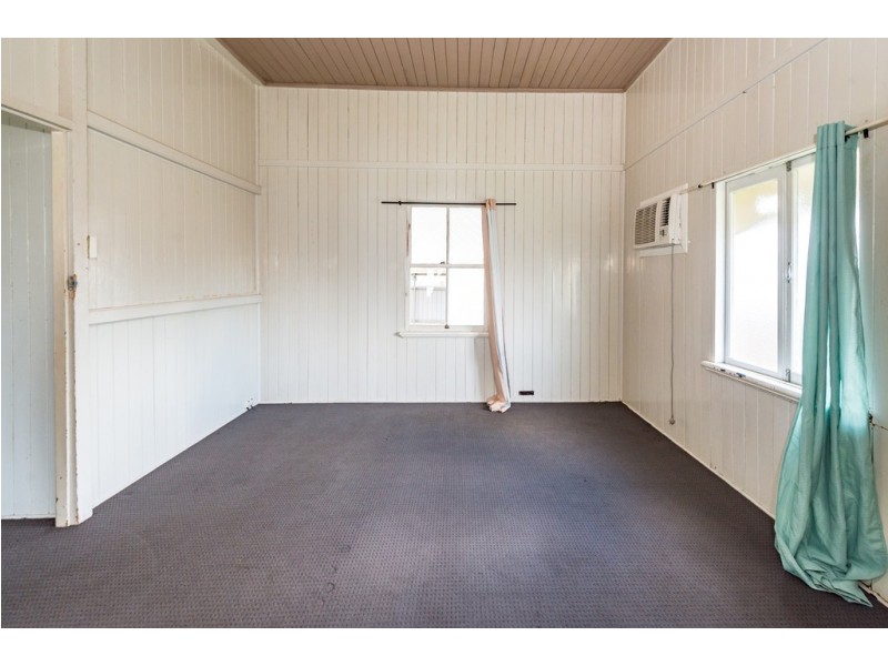 163 High Street, Berserker QLD 4701