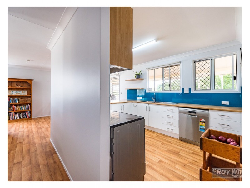 93 Donovan Crescent, Gracemere QLD 4702